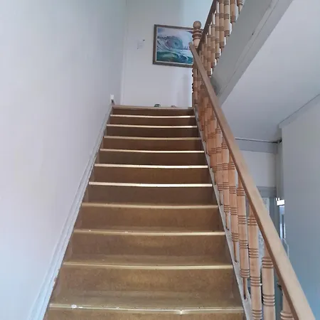 Mit 2 Zimmern Und Balkon Im Herzen Von Høyer Apartment