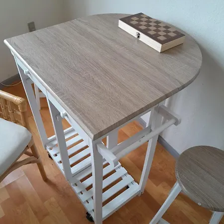 Mit 2 Zimmern Und Balkon Im Herzen Von Hoyer Lejlighed *