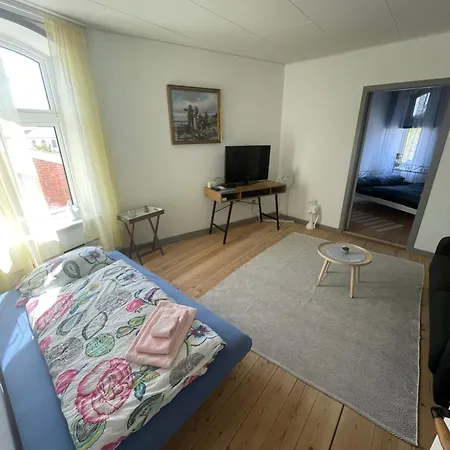 Apartment Mit 2 Zimmern Und Balkon Im Herzen Von Høyer Højer
